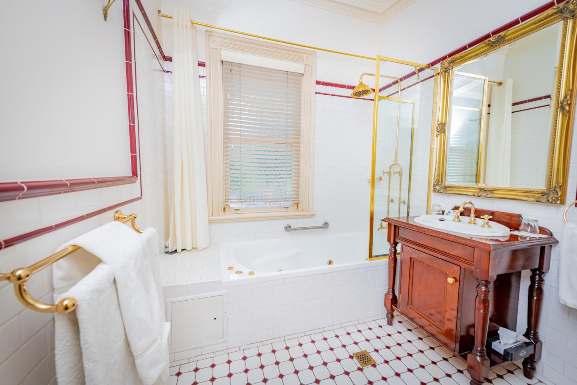 Cobb & Co Court Boutique Hotel Mudgee Zewnętrze zdjęcie