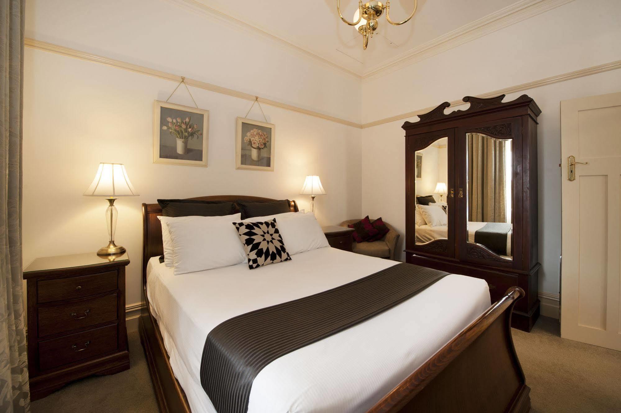 Cobb & Co Court Boutique Hotel Mudgee Zewnętrze zdjęcie